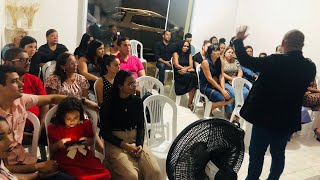 Robson Silva ministrando na igreja profética luz para as nações em Aracaju Sergipe