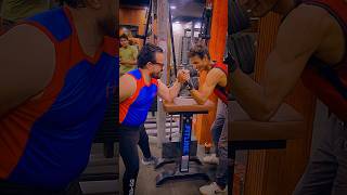 शिष्य ने हराया अपने गुरु को 💪 #shorts #youtubeshorts #shortvideo #trending #bodybuilding