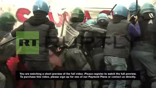 Italy: Police clash with left-wing protesters in Milan