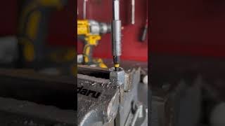 Life hack unscrewing the torn bolt \ Лайфхак выкручиваем сорванный болт