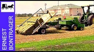 John Deere Small Square Baler with Accumulator