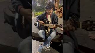 zara si | raw | pune | late night street singing #shorts #music #pune #streets  #sachinpathakmusic