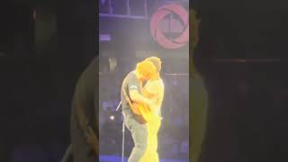 Ed Sheeran and Shawn Mendes - There's nothing holding me back 17/06/23 at Toronto