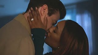 The Flash 9x01 | Barry and Iris Kiss