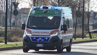 Ambulanza Croce Verde Mestre in emergenza - Ambulance in emergency responding code 3