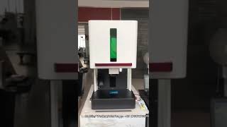 enclosed 20W laser marking machine for environmental protection ingesloten 20W lasermarkeermachine