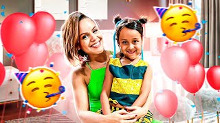 MELHORES MOMENTOS DO ANIVERSÁRIO DE 7 ANOS DA LARA NO BRASIL - Lara e família