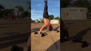 Handstand aberto (Calistenia) #shorts #calistenia #fitness