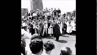 1954 PHOTOS SHOW STONEHENGE BEING REBUILT