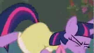 Twilight Sparkle turns your boring party into art