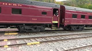 #Sundayfunday with the F Units: Pittston local train departing Jim Thorpe