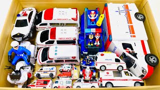 はたらくクルマ！救急車が坂道走る♪はたらくくるまが箱に飛び込みます！Ambulances race down the ramp and dive into the box!