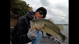 Lake Ozark Bass Fishing - Bluff Ends