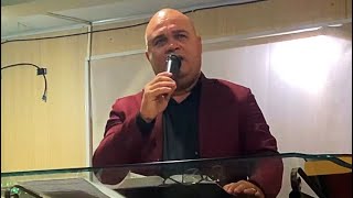 Pastor Robson silva na igreja sede pentecostal casa de oração em Ceilândia Brasília.