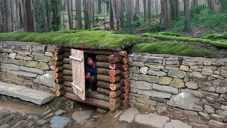 Building SECRET UNDERGROUND WOOD BUNKER & WARM SURVIVAL SHELTER in The Forest