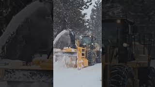 blizzard warning #blizzard #laketahoe #larue #snowplow #caterpillar #snowremoval #sierra