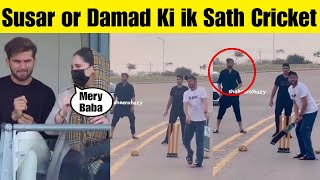 Susar Shahid Afridi and Damad Shaheen Afridi playing cricket together on road