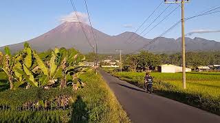 GUNUNG SEMERU PAGI INI   9 MARET 2023