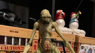 Reviewing the neca Alien Resurrection Ultimate Newborn Alien figure (pt 1 out of 2) #neca #alien