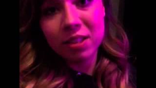 Vine video: Jennette McCurdy at the Between premiere