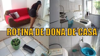 DIA COM MUITOS AFAZERES DE DONA DE CASA