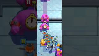 VALQUIRIE Vs PINK MONSTER Clash Royale #clahsroyale #shorts #2024