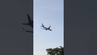 United 767-300ER on final approach to Newark (EWR)