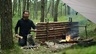 4 days solo bushcraft trip - canvas tarp, rain, homemade axe and knife, carving eating bowl etc.