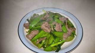 Dau Snow Pea Xao Thit Bo (Stir-Fried Beef and Snow Peas / Beef & Pea Pod Stir Fry)