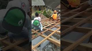 Pemasangan Reng Kayu Kalimantan #Shorts