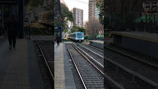 Tren de la línea Mitre en la estación Belgrano R, Buenos Aires, Argentina