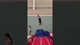 🤸‍♂️😵‍💫 #fyp #foryou #viralshort #gymnast