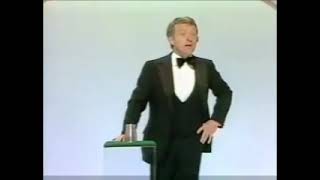 What a LEGEND, Paul Daniels chop cup routine/magic tricks