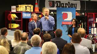 Governor Bruce Rauner visits W.S Darley