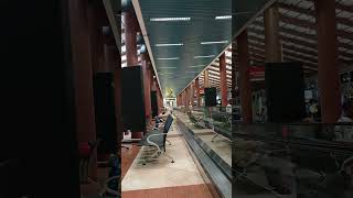 Beginilah suasana Terminal 2 Bandara Jakarta saat penerbangan subuh #shortvideo #shorts #short