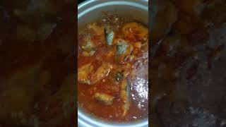 andhra style fish curry and fry | చేపల పులుసు, చేపల వేపుడు #shorts #fishfry #fishcurry #madhuscookin