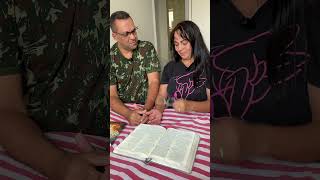 ESPOSA EVANGELIZA SEU MARIDO P10