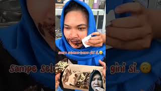 sampe ke pipi makan piscok #mukbang #kumpulanpresetalightmotionjedagjedug #makan #kuliner #shorts