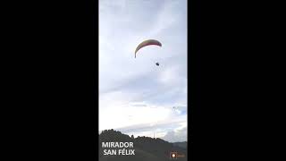 Aterrizaje en parapente. San Félix