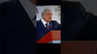 AMLO Responde Pregunta, parado en un Pie 🤗 #amlo