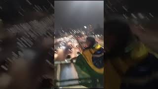 buzinasso    contra esse desgovernuuuu. Lula é ladrão..fora bandido