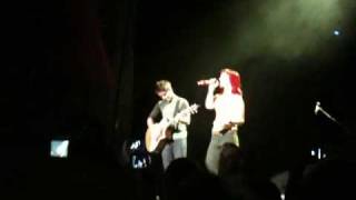 Paramore performing "You Ain't Woman Enough" at Merriweather 07.31.2010