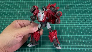 Transformers Studio Series Deluxe Gamer Edition 07 Sideswipe (Robot mode to Alt mode)