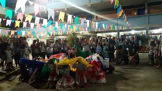 Dança da saia - apresentação de Festa Junina