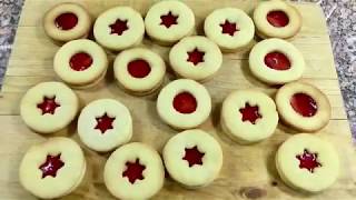 Spitzbuden – German Christmas Cookies with Jam