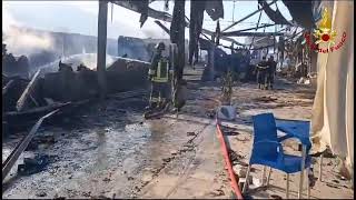 Diamante, incendio al “Lido delle Sirene”