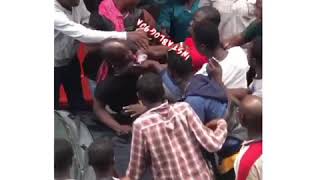 COVID-19 Relief: Men seen fighting over soft bread in LagosIsland, Lagos