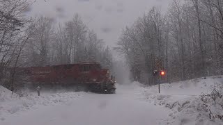 CP 8945 at Mount St. Louis (23DEC2022)