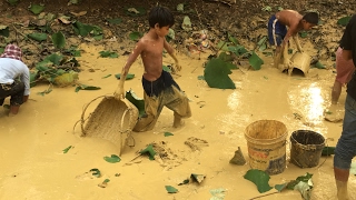 Catch alot of Fish in mud - Catch Fish in mud - Catch Fish in Cambodia