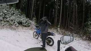 DR650 super fun snow ride